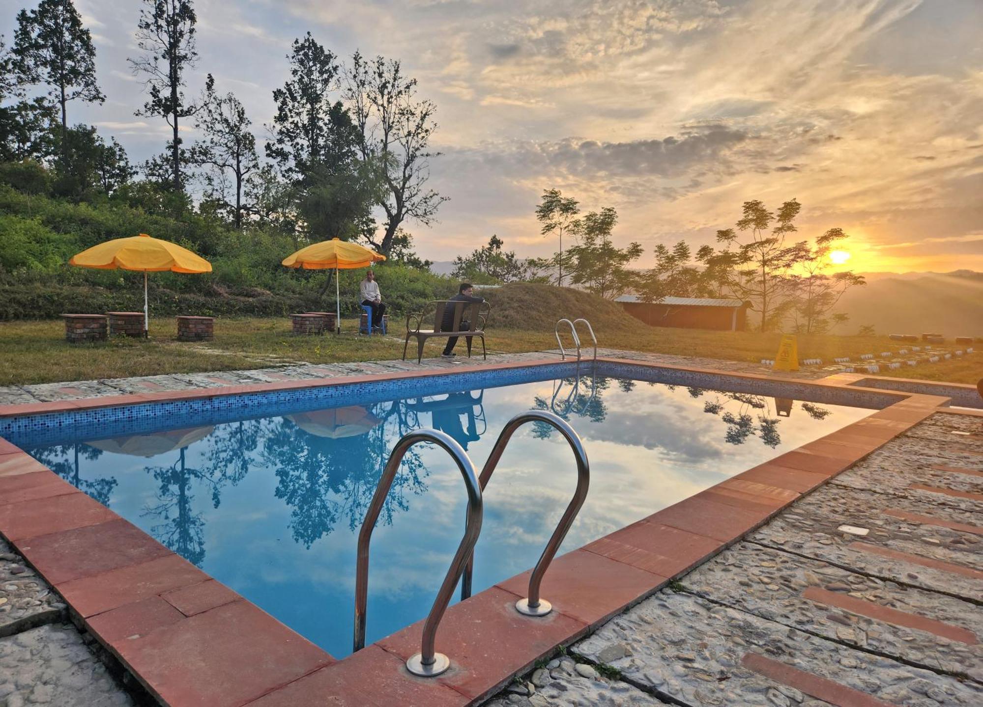 Lahermitage Resort Lansdowne Εξωτερικό φωτογραφία